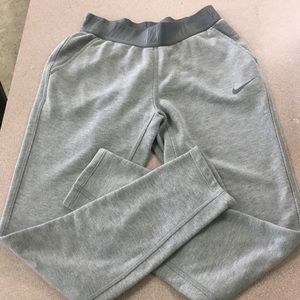 *HOLDING till 10/15 NOT FOR SALE*Nike Womens Small